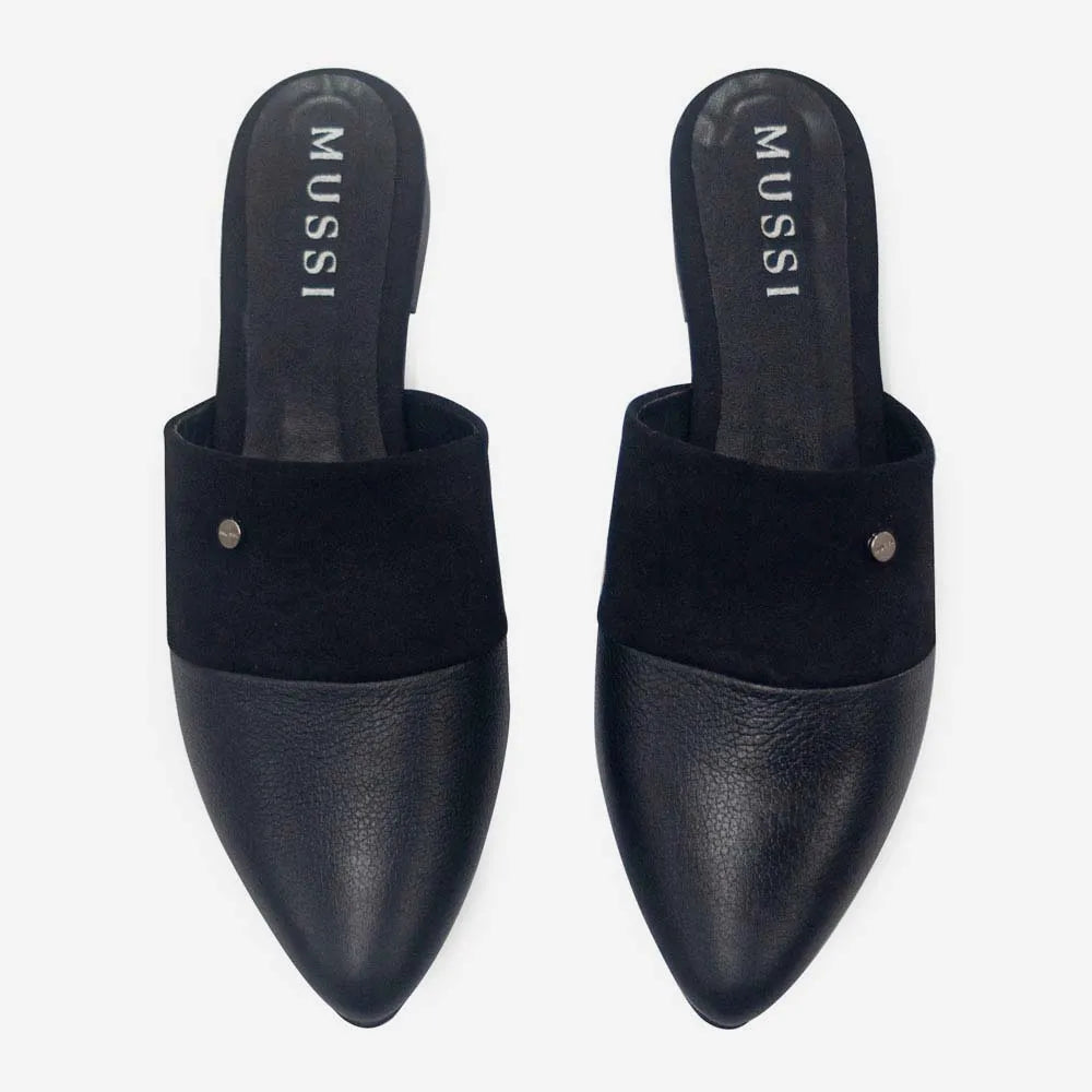 Zueco plano hinata de cuero para mujer - Negro