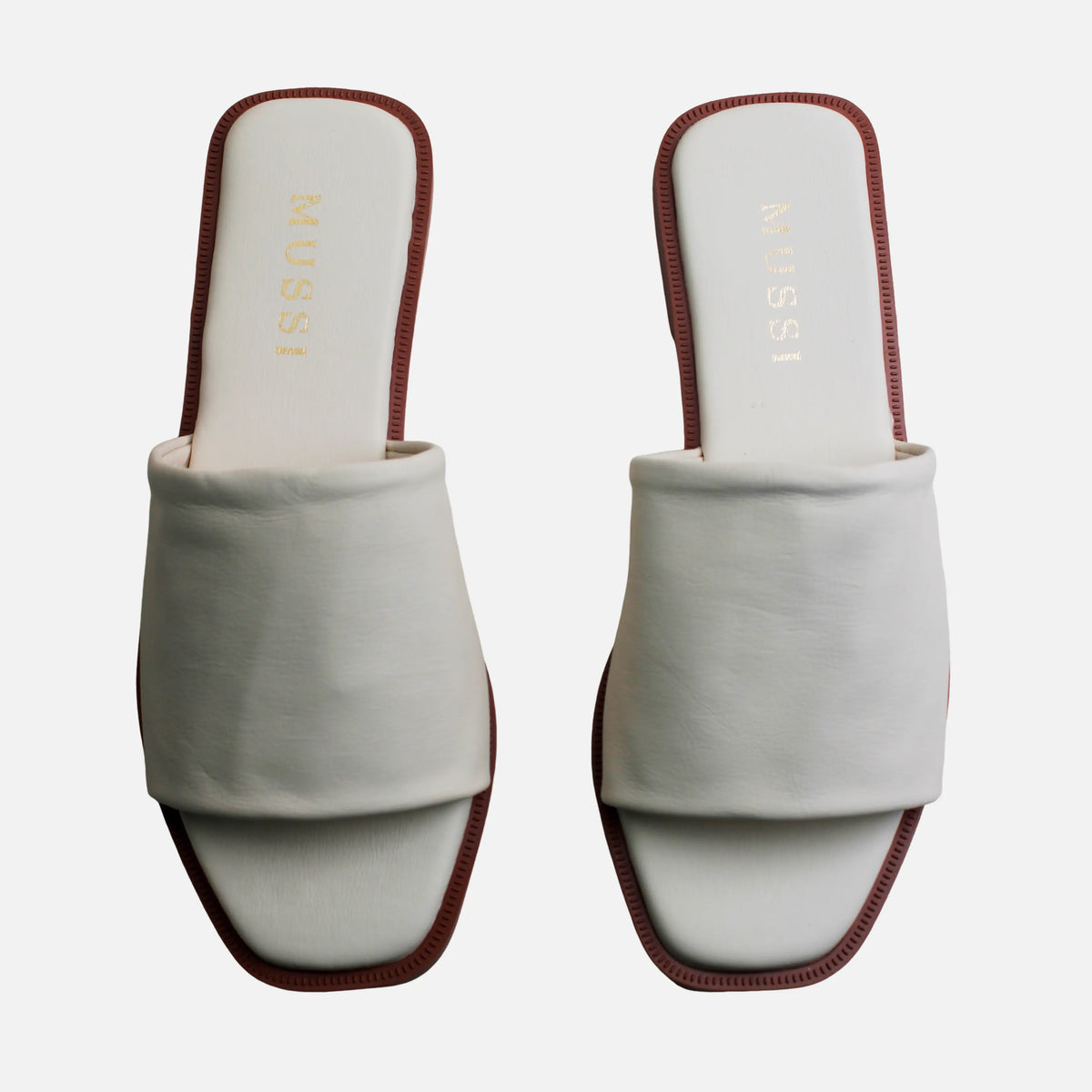 Sandalia plana vivian de cuero para mujer - Hueso