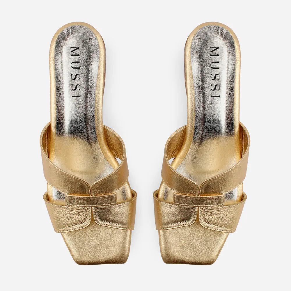 Sandalia tacon violeta de cuero para mujer - Oro