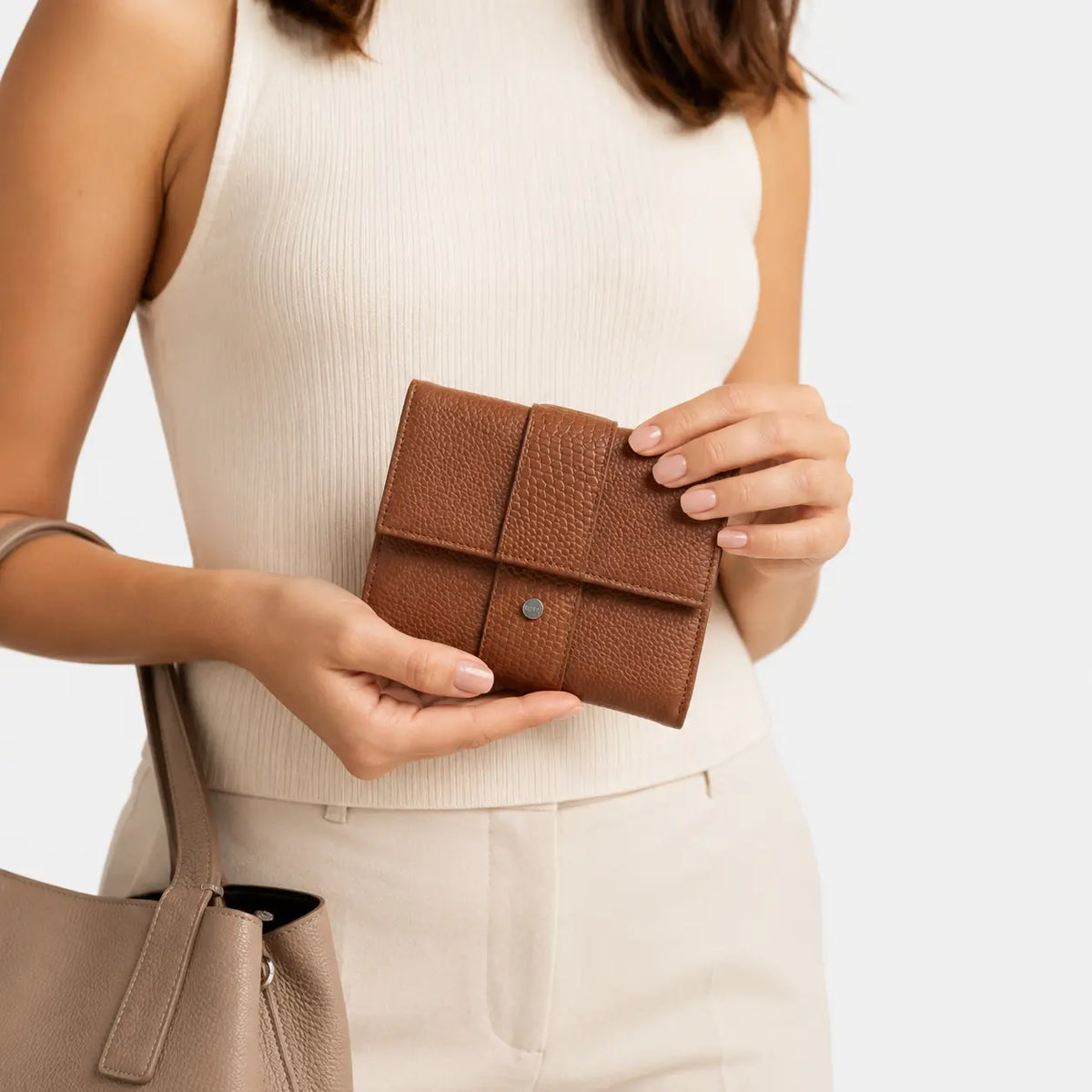 Billetera kaira de cuero para mujer - Miel