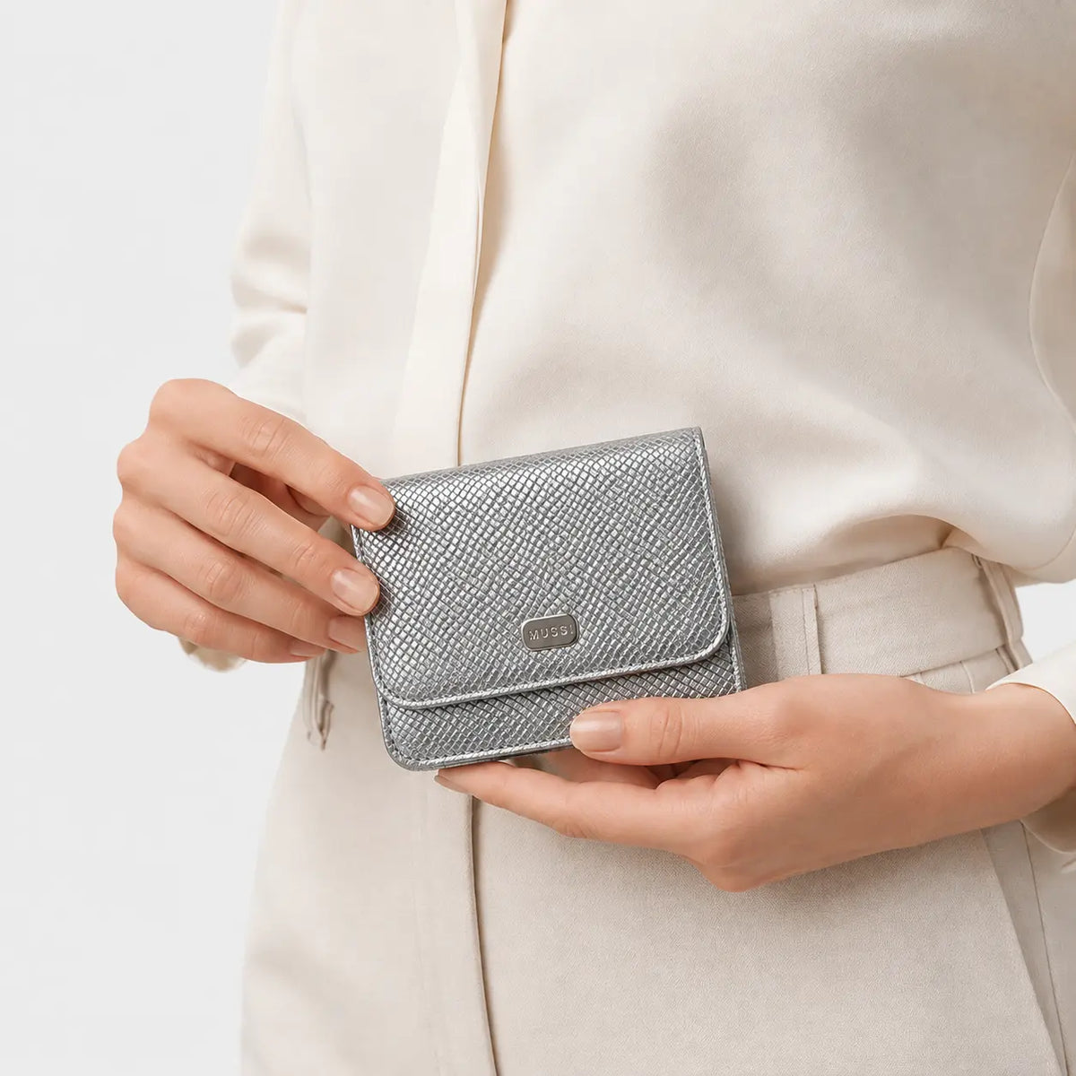 Billetera sira de cuero para mujer - Plateado