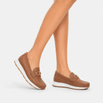Mocasin plano roven de cuero para mujer - Almendra