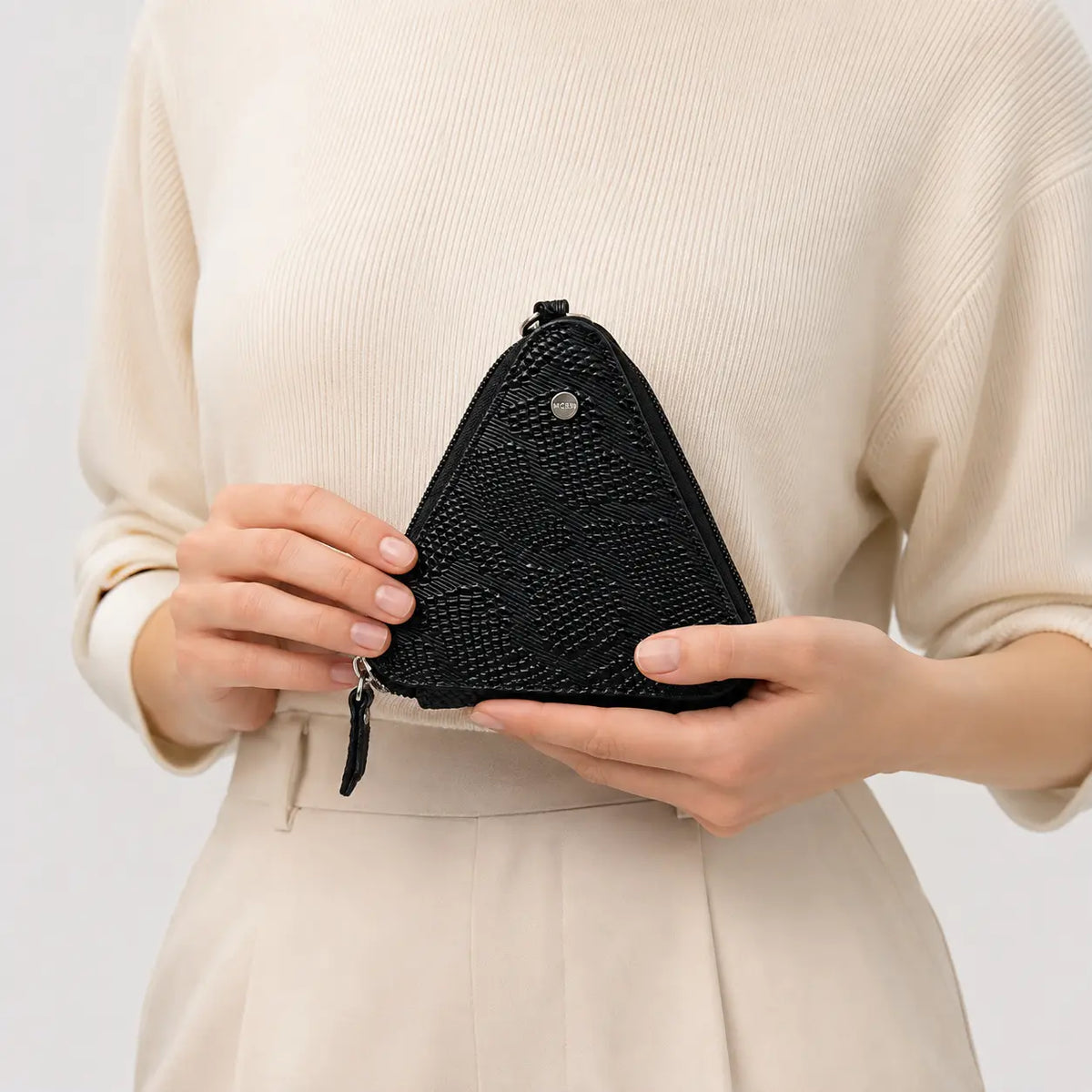 Monedero kumi de cuero para mujer - Negro