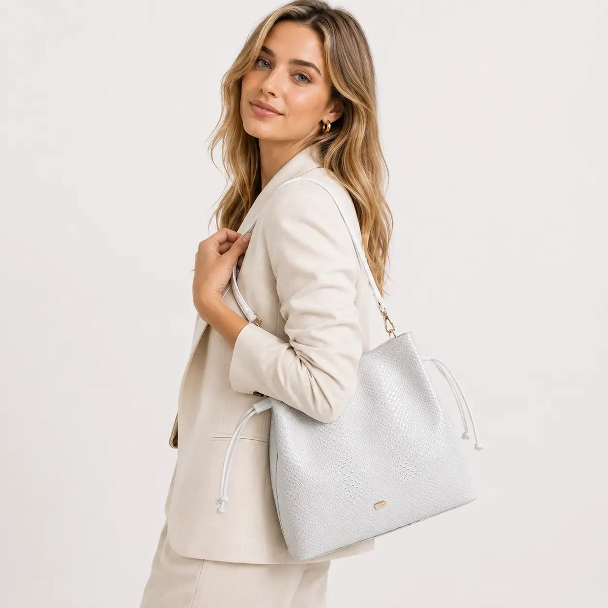 Bolso manos libres laura de cuero para mujer - Blanco