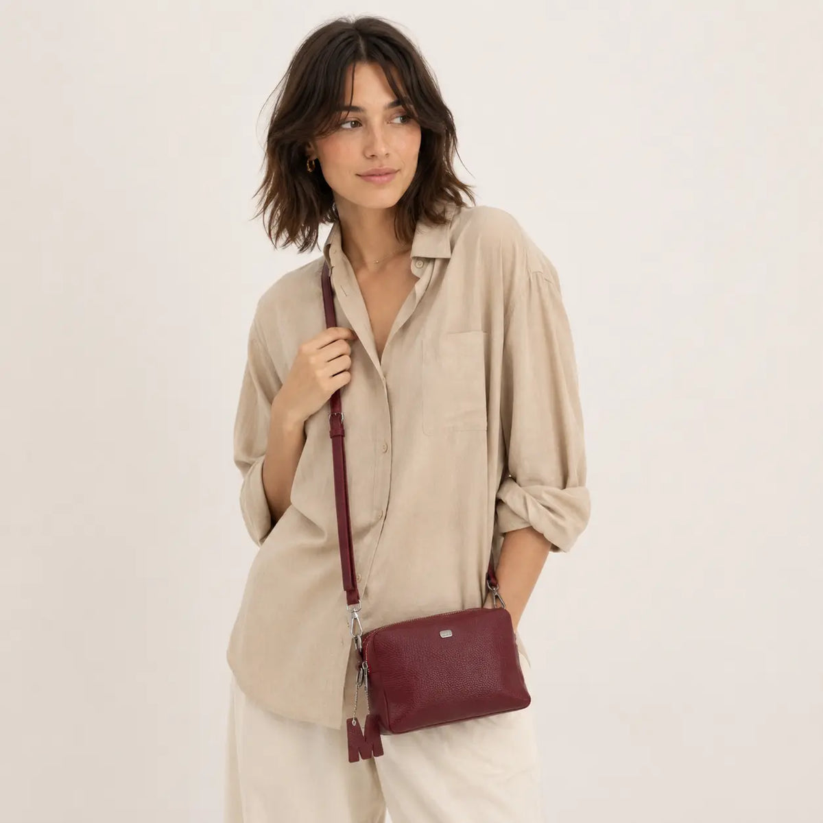 Bolso manos libres letizia de cuero para mujer - Vino