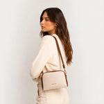 Bolso manos libres livia de cuero para mujer - Hueso