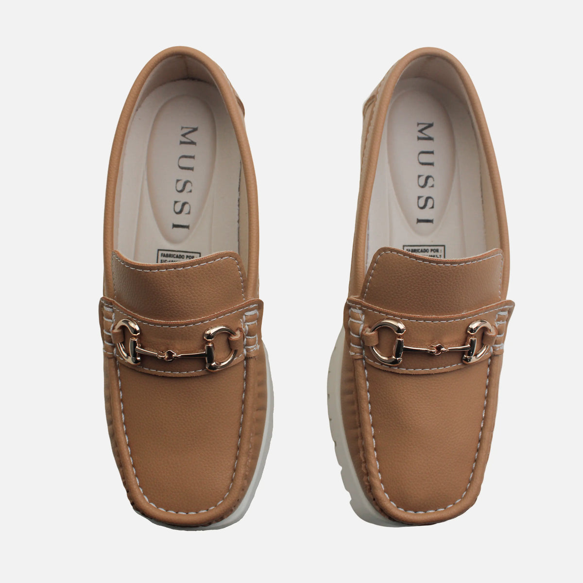 Mocasin tractorado dora de cuero para mujer - Almendra