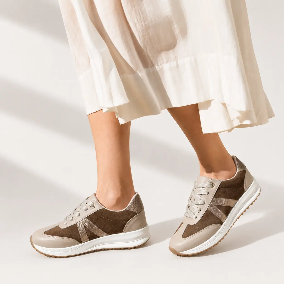 Tenis onixia de cuero para mujer - Café