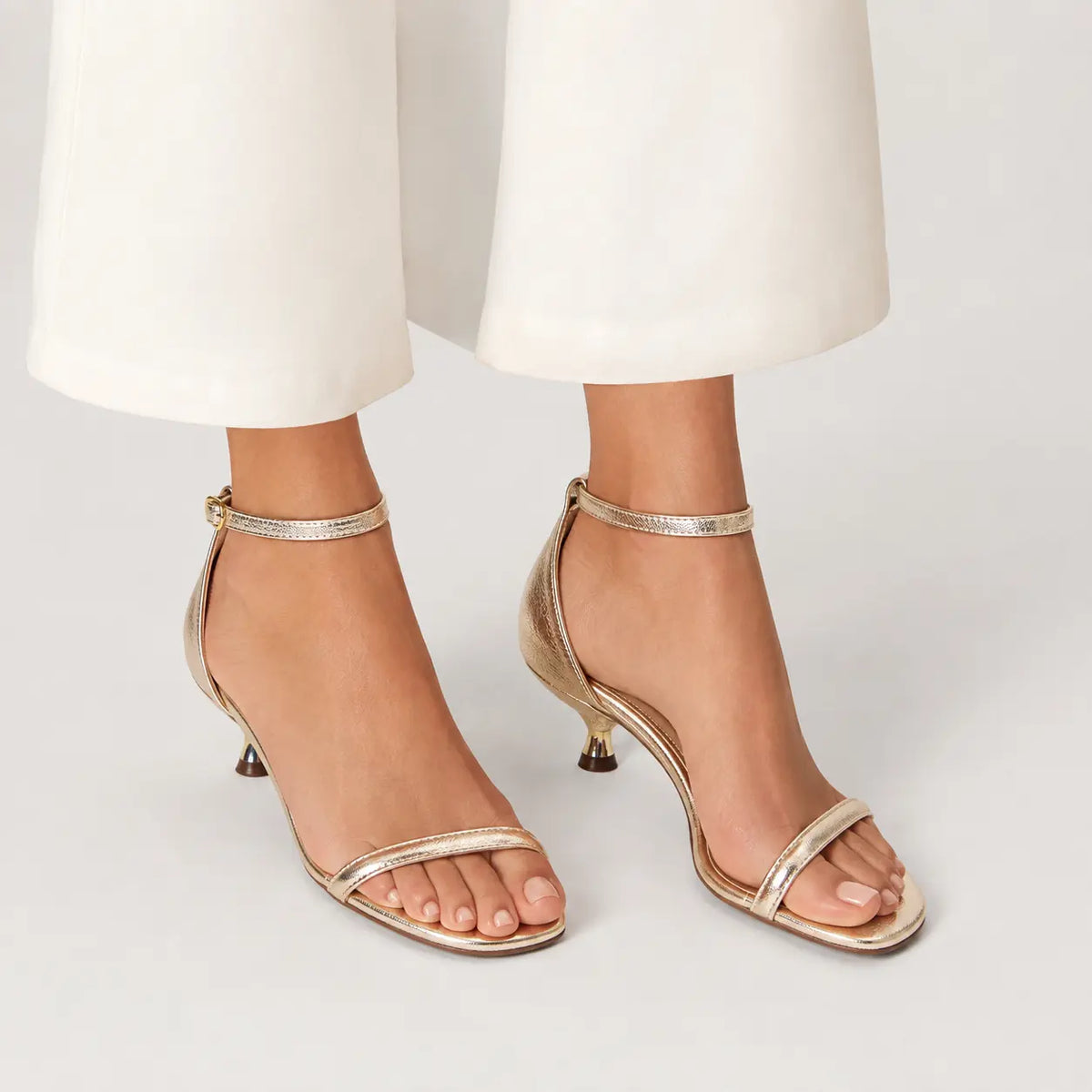 Sandalia tacon malva de cuero para mujer - Oro