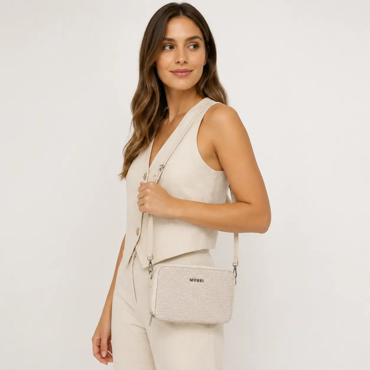 Bolso manos libres garnet de cuero para mujer - Hueso