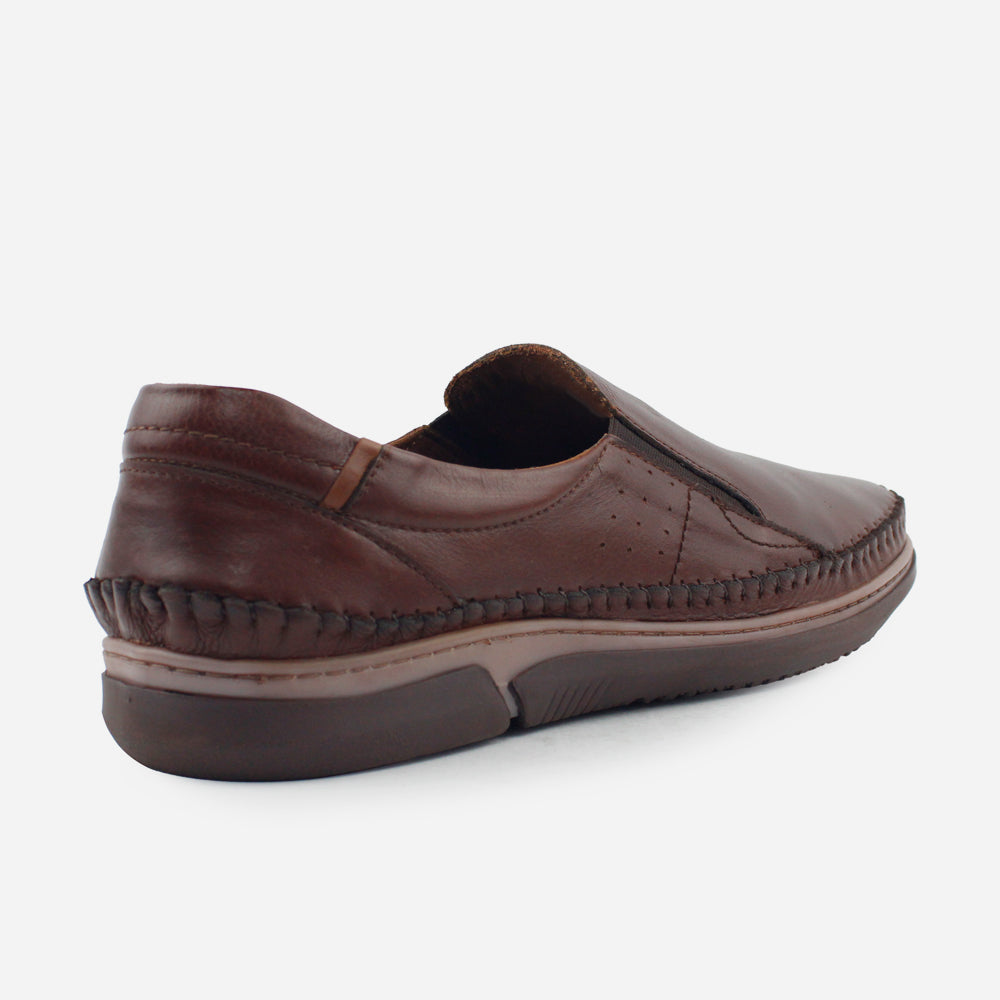 Mocasin plano mark de cuero para hombre - Café