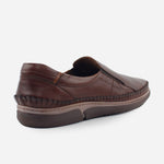 Mocasin plano mark de cuero para hombre - Café